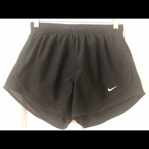 Nike Women's Dry Tempo Shorts